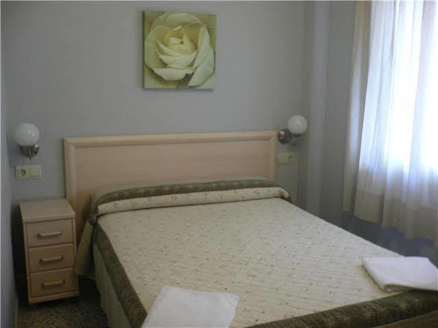 Hostal Μπαδαλόνα Εξωτερικό φωτογραφία